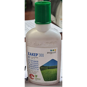 Хакер - средство от сорняков на газоне, 300мл.